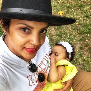 Meet your Posher, Cassandra